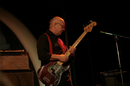 Thomas Voigtel - Bass